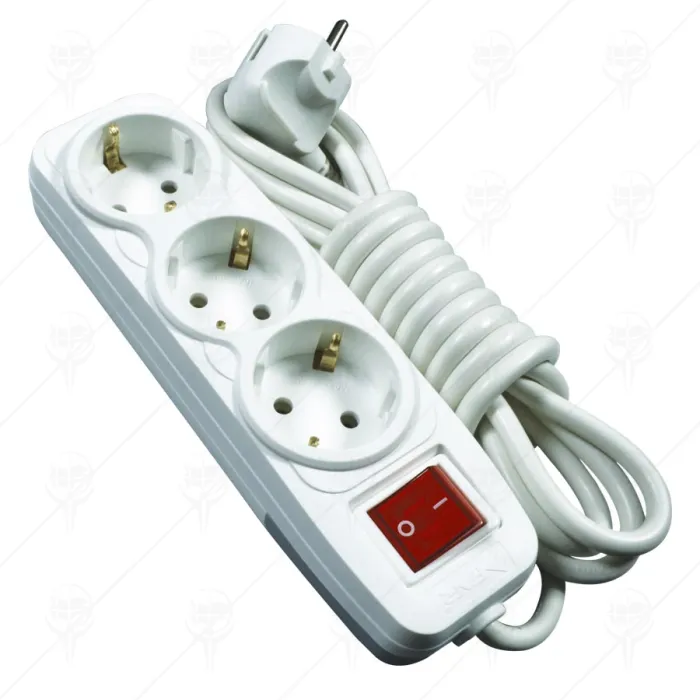 EARTHED 3 GANG GROUP SOCKET WITH
SWITCH
