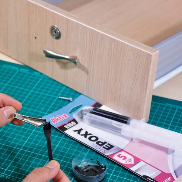 ЕПОКСИДНИ ЛЕПИЛА