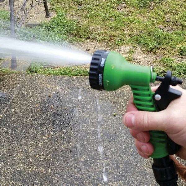 WATERING GUNS